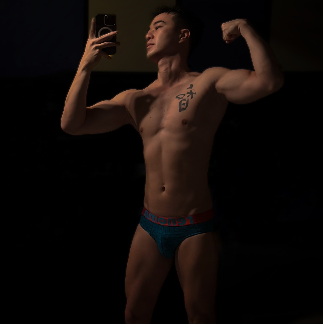 aaronzviiix